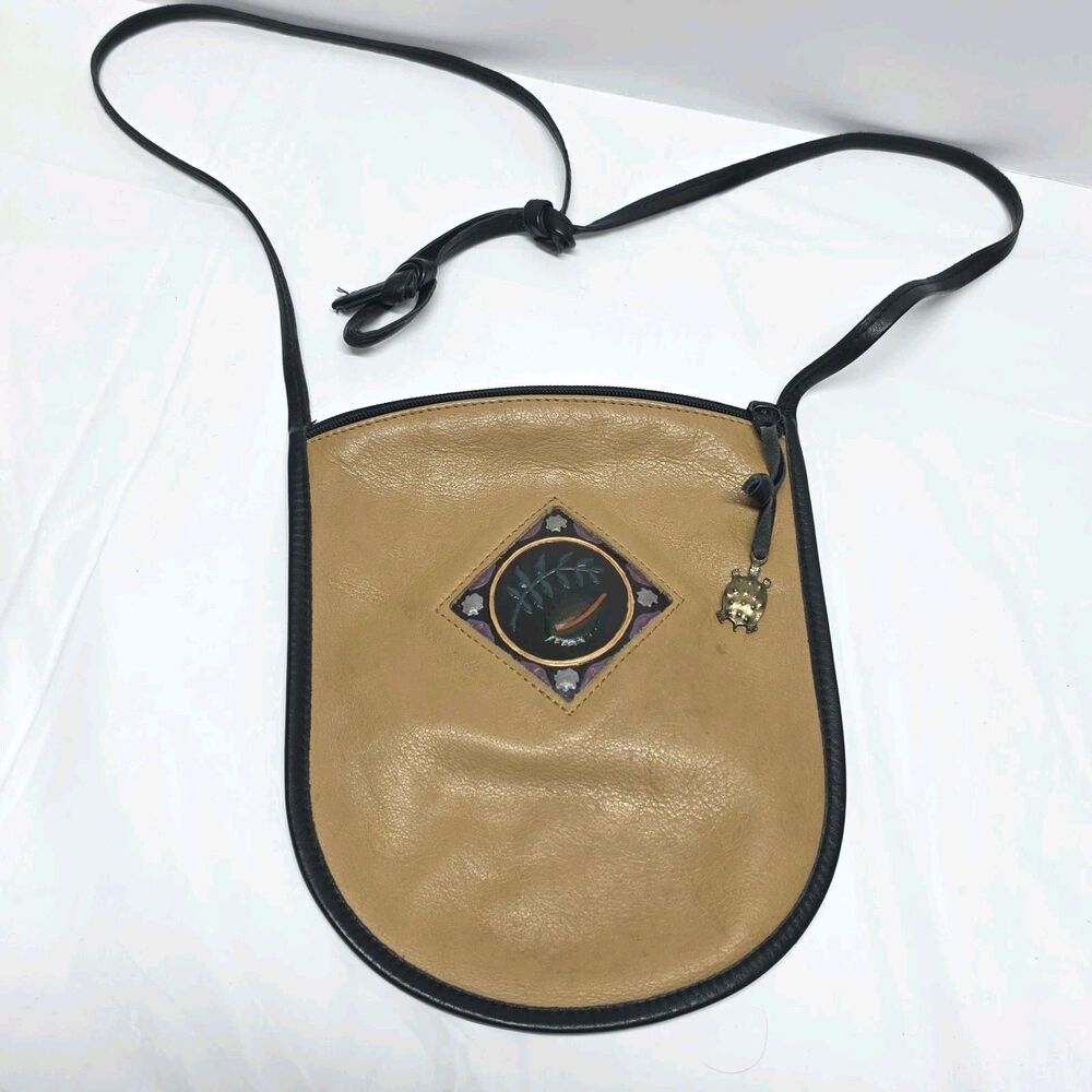 Turtle Ridge Gallery Tan Leather Crossbody Bag Picture Embossed Purse